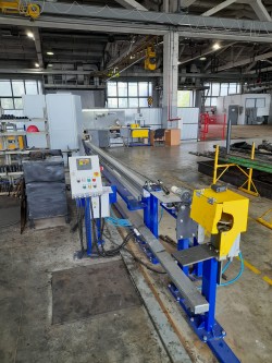 Установка контроля диаметров цилиндров штанговых глубинных насосов ШГН